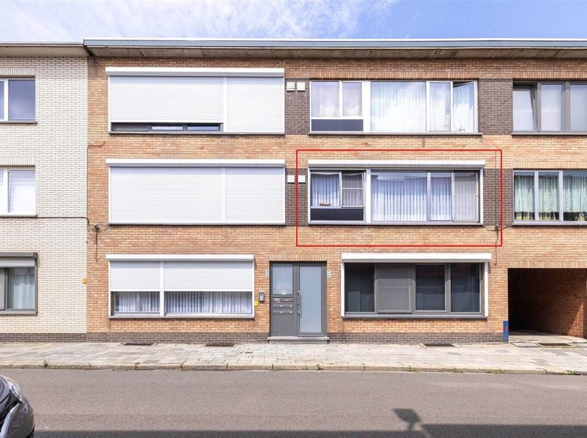 Ruim appartement met 3 slpk en terras in het centrum van Herentals&lt;br /&gt;
Ligging: Gelegen in het centrum van Herentals met alle faciliteiten op wandel