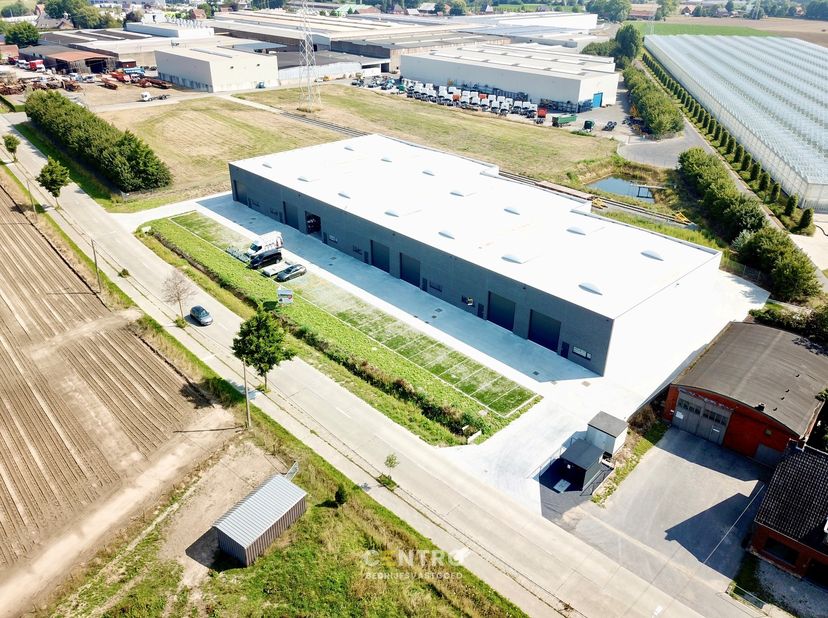 Bien professionnel à vendre
                    à 8840 Oostnieuwkerke