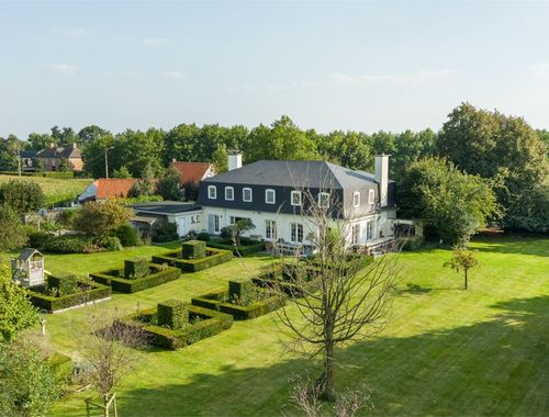                                         Villa à vendre à Wortegem, € 995.000
