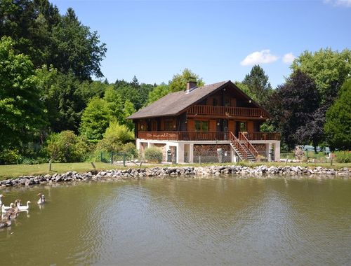                                         Eengezinswoning te koop in Brûly-de-Pesche, € 590.000
