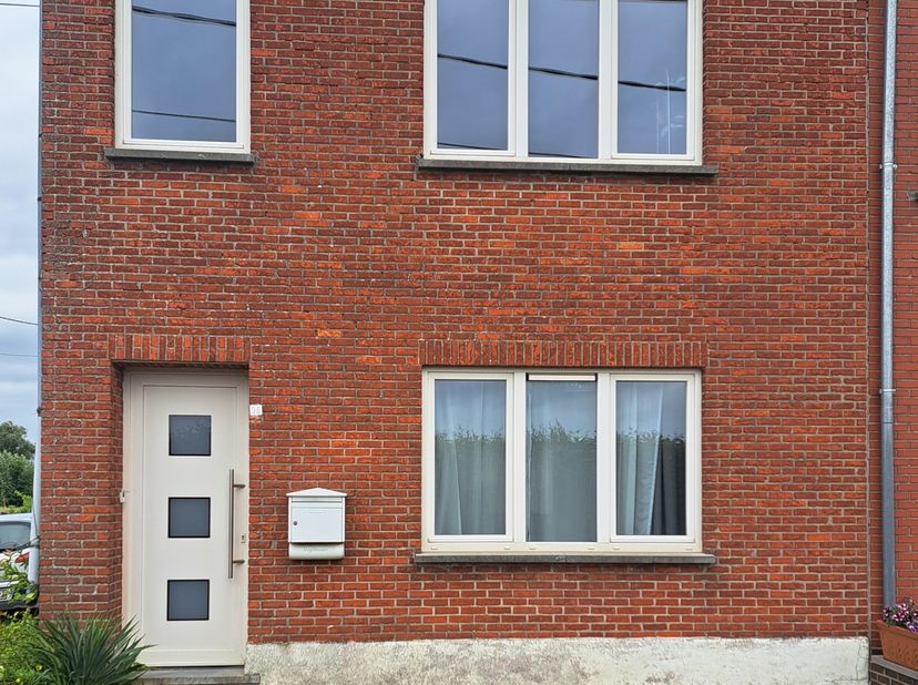 Te renoveren woning in het rustige Binderveld op3a24&lt;br /&gt;
Reeds voorzien van ramen en deur, nieuwe badkamer.&lt;br /&gt;
De rest dient vernieuwd te worden(
