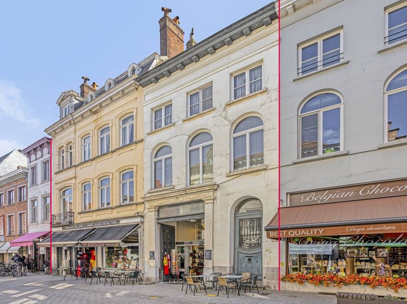 Het pand &#039;Bierpaleis&#039; bestaande uit  2 handelspanden op topligging in de Katelijnestraat in Brugge.&lt;br /&gt;
Naast het gelijkvloers bevinden er zich nog