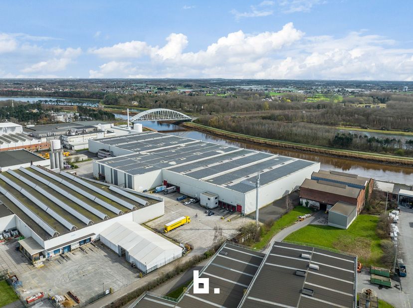 Nieuwe opportuniteit: Ruim Magazijn in Duffel&lt;br /&gt;
Welkom bij Bricx Vastgoed!&lt;br /&gt;
Ben je op zoek naar een ruim en goed gelegen magazijn voor jouw b