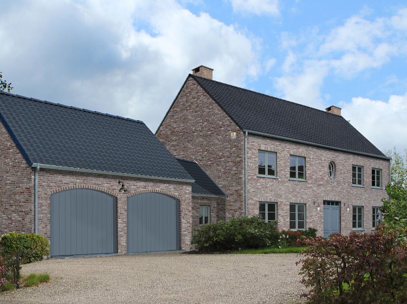 VILLA 4 FAÇADES PEB A+ HAUTE PERFORMANCE ÉNERGÉTIQUE &amp; QUALITÉ TRADITIONNELLE&lt;br /&gt;
Découvrez ce projet de villa 4 façades à larchitecture soignée et