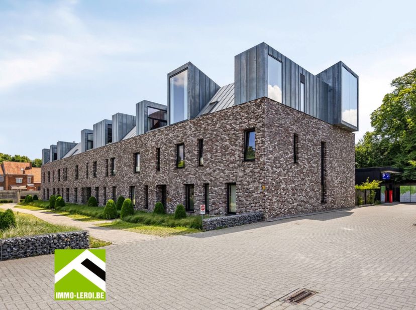 Au cur de Tongres se trouve ce penthouse exclusif de 156 m². Cet appartement contemporain combine une finition élégante, une disposition réfléchie et