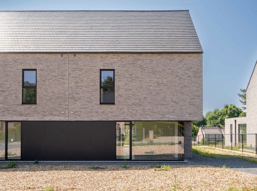 Prachtig energiezuinige nieuwbouwwoning te koop in een zeer rustige straat in Ramsel/Herselt!&lt;br /&gt;
Je komt de woning binnen in de ruime inkomhal met