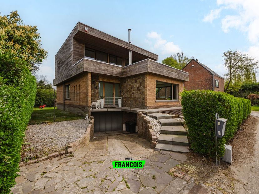 Wonen met stijl, ruimte én toekomstvisie? Deze moderne villa in Stene (Oostende) biedt alles wat je zoekt. Met vier ruime slaapkamers, twee badkamers,