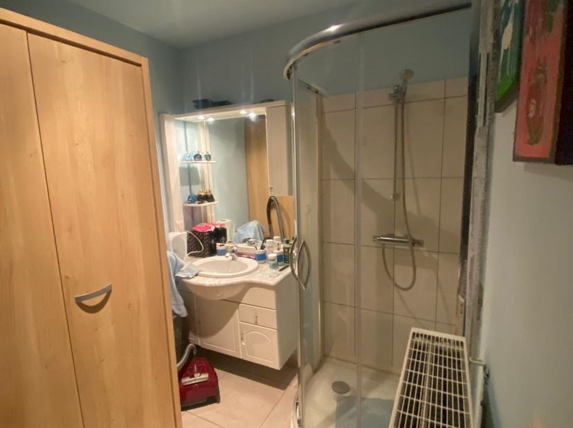 Een 1 slaapkamer appartement in het centrum van Maasmechelen. &lt;br /&gt;
&lt;br /&gt;
Het appartement is vrij vanaf 01/07/2025.&lt;br /&gt;
&lt;br /&gt;
Huurprijs is €725 e