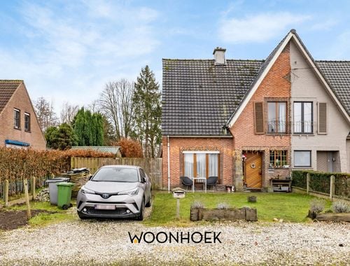                                         Maison à vendre à Waasmunster, € 299.000
