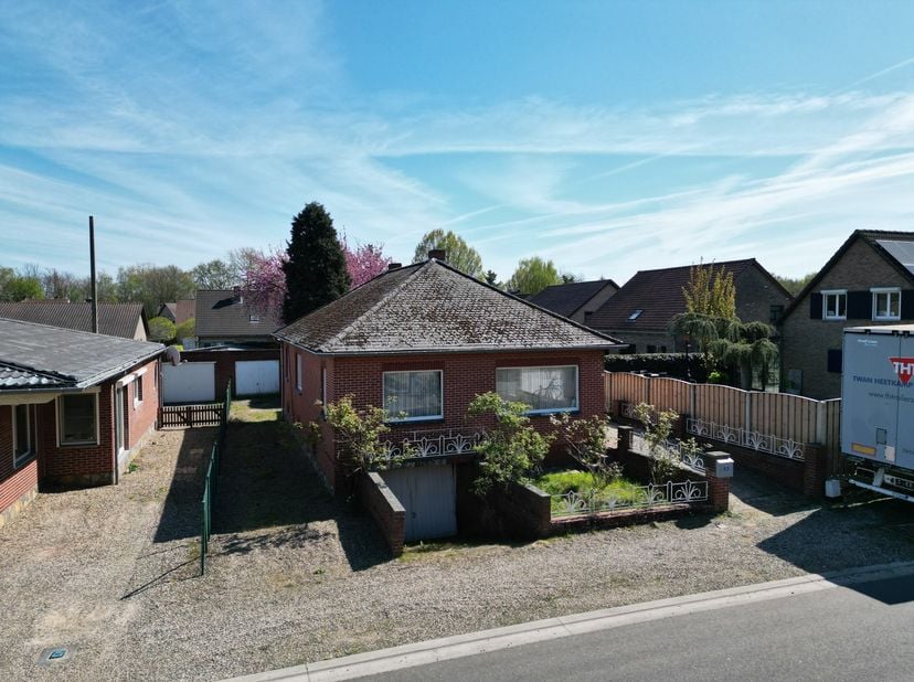 Te Koop: Totaal te renoveren bungalow op toplocatie in Maasmechelen – Loostraat 39&lt;br /&gt;
&lt;br /&gt;
Ben jij een handige Harry of droom je ervan om je woni