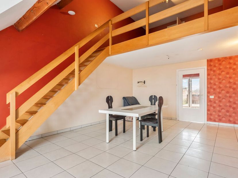 Le moyen le plus rapide pour visiter cet appartement? Demandez votre visite via le bouton rouge de notre site Web (www.dewaele.com) et vous serez cont
