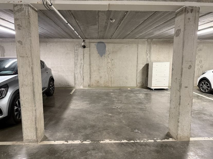 Garage à vendre
                    à 2960 Brecht