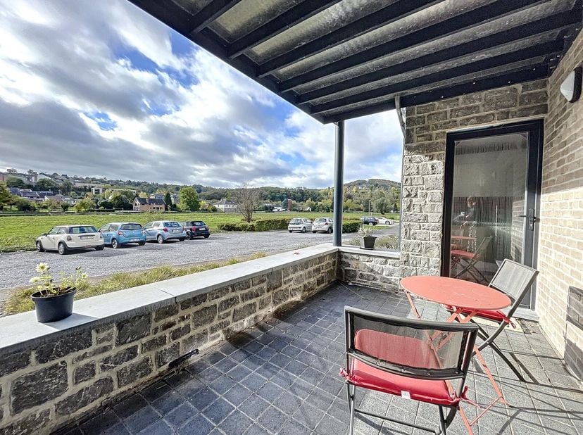 Ne manquez pas ce bel appartement, en rez-de-chaussée, situé dans un quartier très calme à 5 minutes du centre d&#039;Aywaille ! Il se compose d&#039;un hall d&#039;