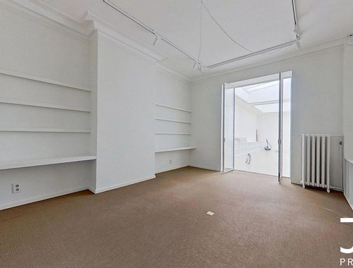                                         Commerce à louer à Bruxelles, € 2.300
