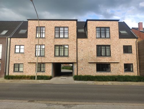                                         Gelijkvloers app. te huur in Veerle, € 850
