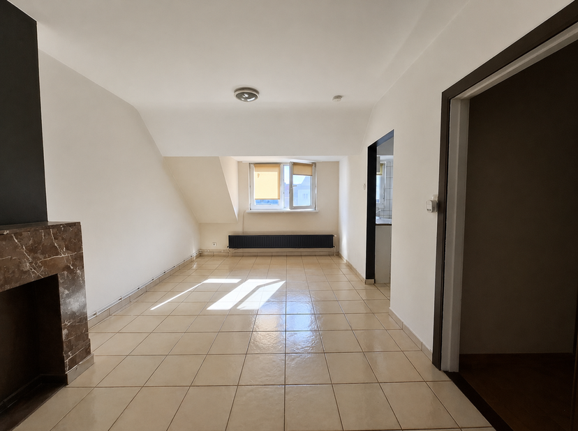 Te huur in de Caronstraat 135 te 2660 Hoboken bevindt zich dit 1-slaapkamer appartement, bestaande u