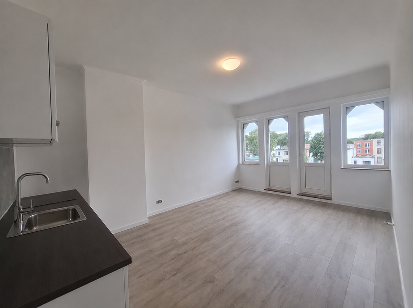 De Neufstraat 7, 3de verdiep- Dit volledig gerenoveerde appartement bevindt zich op de derde verdiep