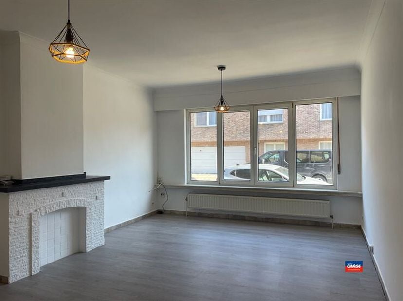 MERKSEM | INSTAPKLAAR GELIJKVLOERSAPPARTEMENT MET 1 SLAAPKAMER EN TUIN | EPC 419 |
Indeling als volg
