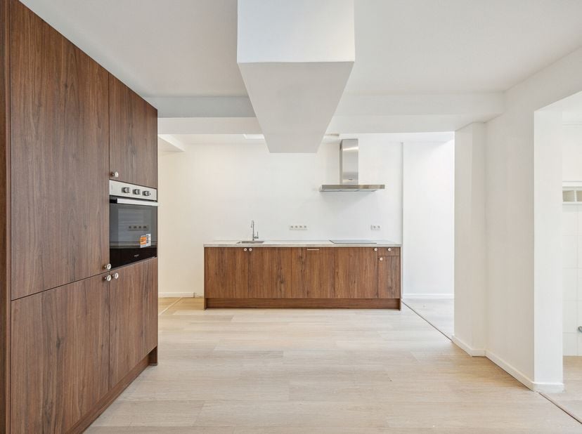 Wonen in alle rust, met ruimte voor het hele gezin&lt;br /&gt;
In de charmante en rustige Dichtersstraat te Wilrijk ontdek je deze aangename gezinswoning me