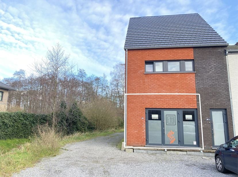 Bien professionnel à vendre
                    à 3581 Beverlo
