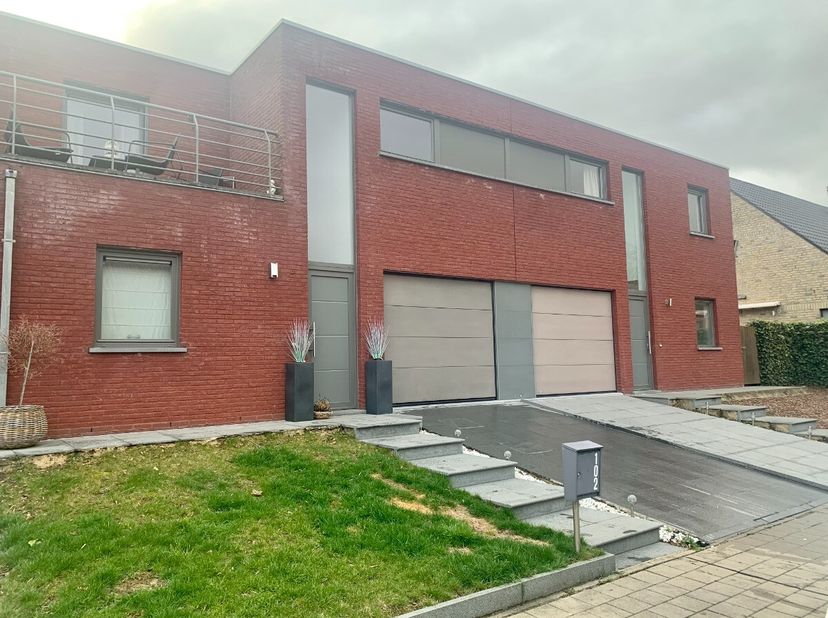 Maison à louer
                    à 8890 Moorslede