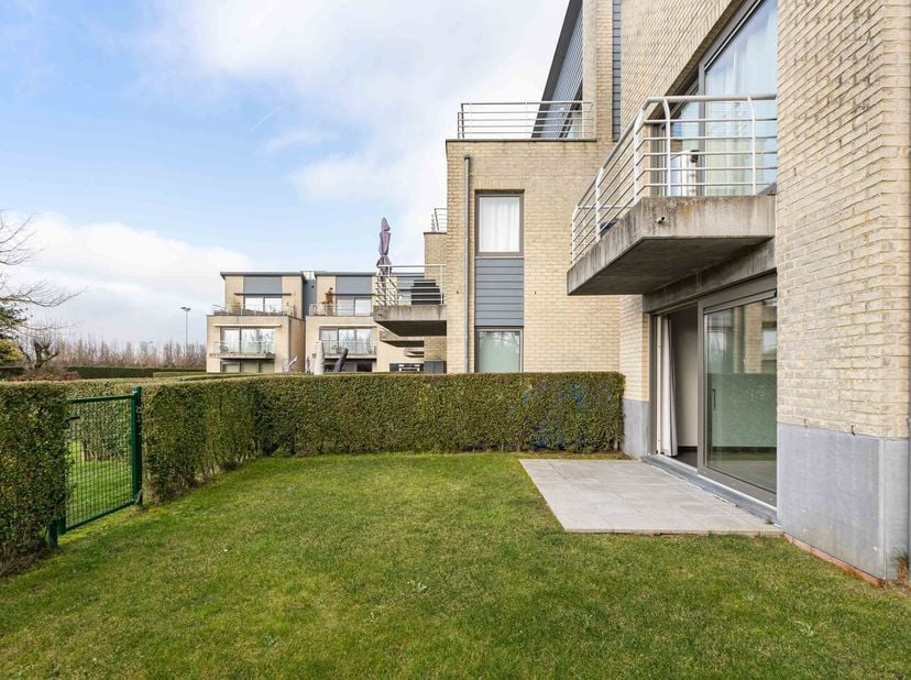 Op wandelafstand van het centrum van Veurne ligt dit prachtige gelijkvloers appartement.&lt;br /&gt;
Gelegen in de residentie &#039;Het Park&#039;, biedt het appartem