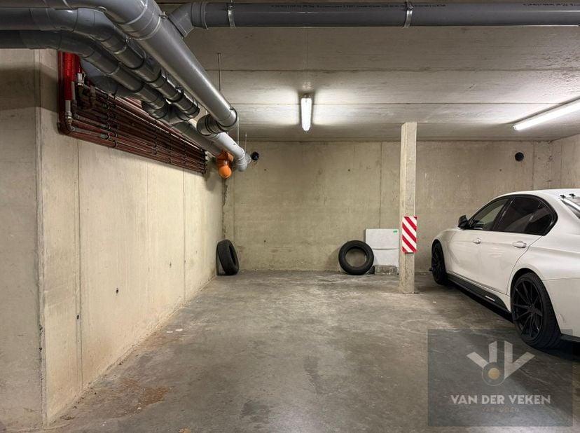 Garage à louer
                    à 3500 Hasselt