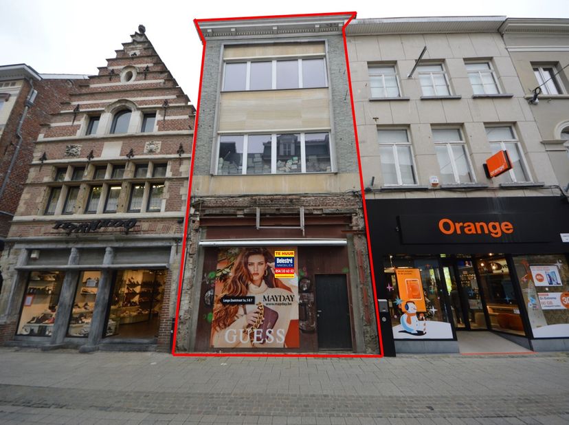 Bien professionnel à louer
                    à 9300 Aalst