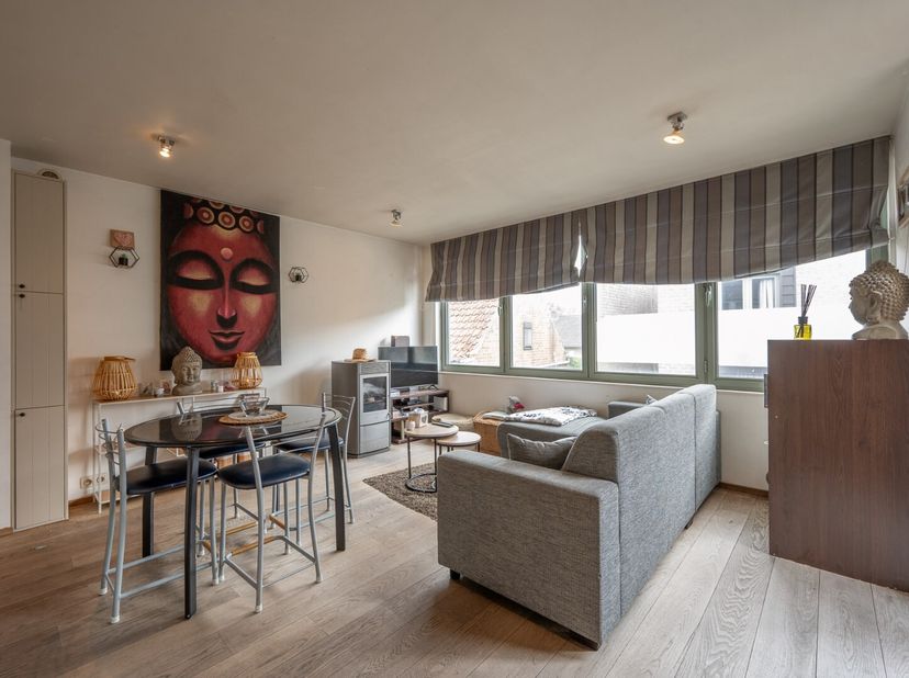 Leuk en charmant appartement in een klein woonerf, op fietstafstand van het centrum van Oedelem.&lt;br /&gt;
Dit appartement is op vandaag goed verhuurd waa