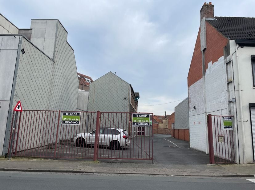 Terrain à vendre
                    à 8800 Roeselare