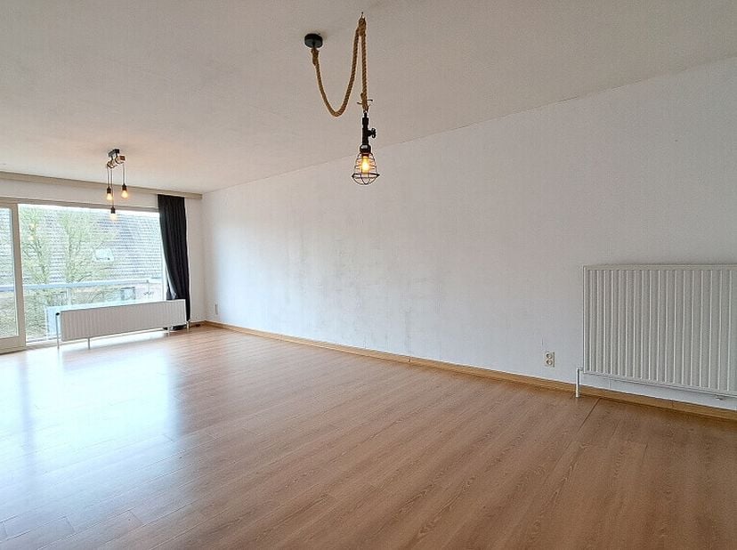 Appartement à louer
                    à 8200 Sint-Andries