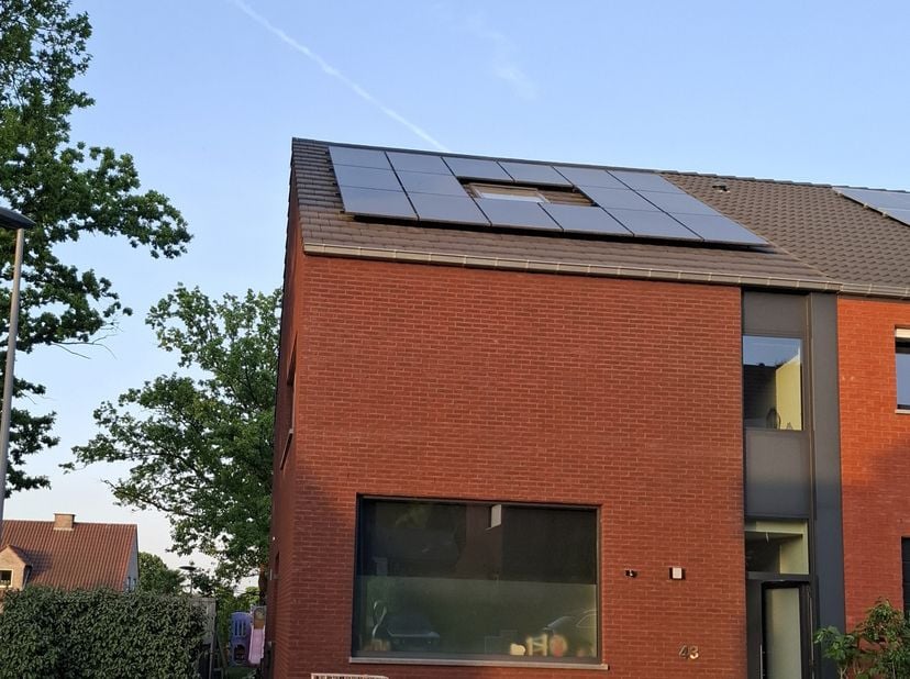 Kijkdag: zaterdag 17/05/2025 10u-17u (na afspraak)&lt;br /&gt;
&lt;br /&gt;
&lt;br /&gt;
Ben je op zoek naar een moderne, ruime en goed onderhouden woning, gelegen in e
