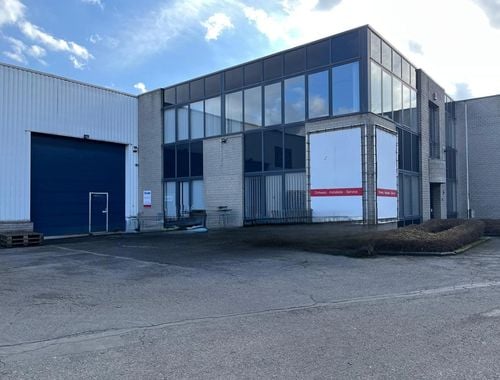                                         Commercieel Gebouw te huur in Aartselaar, € 4.930
