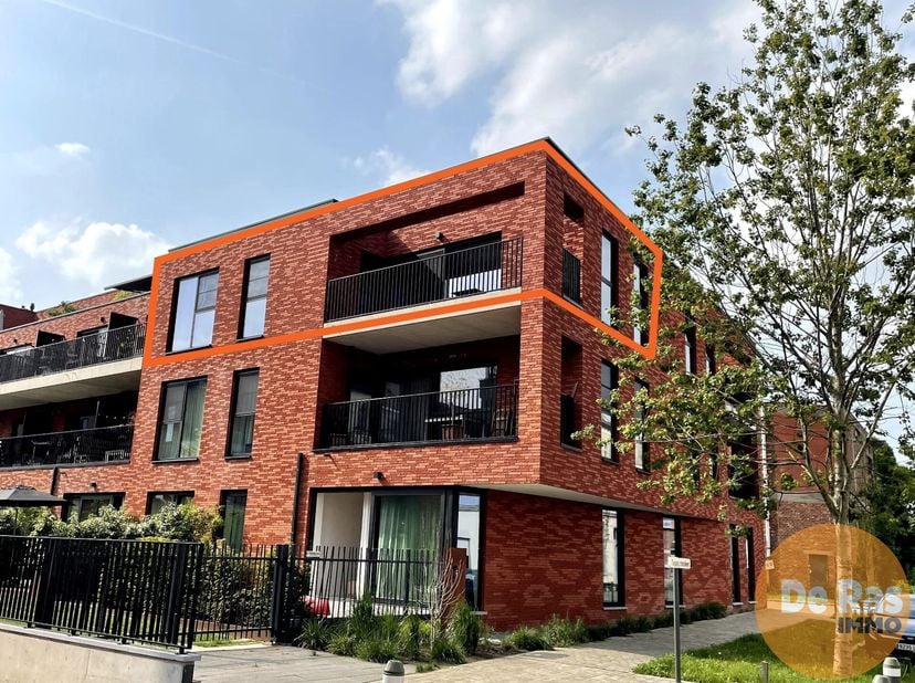 GENT - Dit prachtige nieuwbouwappartement is gelegen in de bruisende buurt Muide.&lt;br /&gt;
In de omgeving kan je heerlijk ontspannen langs de Voorhaven e