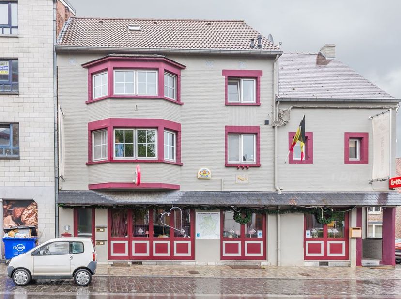 Bien professionnel à vendre
                    à 3798 Fouron-le-Comte