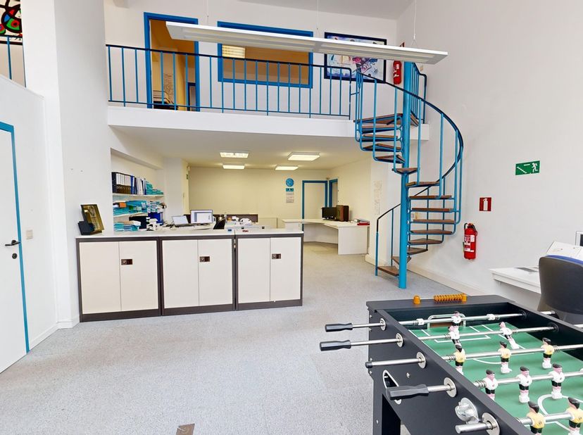 Espace de bureaux avec 20 places de parking à vendre juste à l&#039;extérieur d&#039;Anvers !&lt;br /&gt;
&lt;br /&gt;
Vous recherchez l’emplacement idéal pour votre entrep