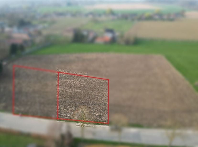 Magnifique terrain à bâtir d&#039;une contenance de 13 ares 23 centiares au coeur du village d&#039;Houtaing, à 10 minutes d&#039;Ath, offrant une belle vue sur la c