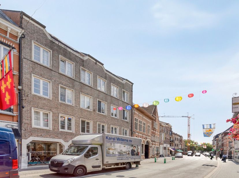 Diest -  Instapklaar appartement te koop in het centrum Op zoek naar een instapklaar en energiezuinig appartement op een toplocatie? Dit verzorgde app