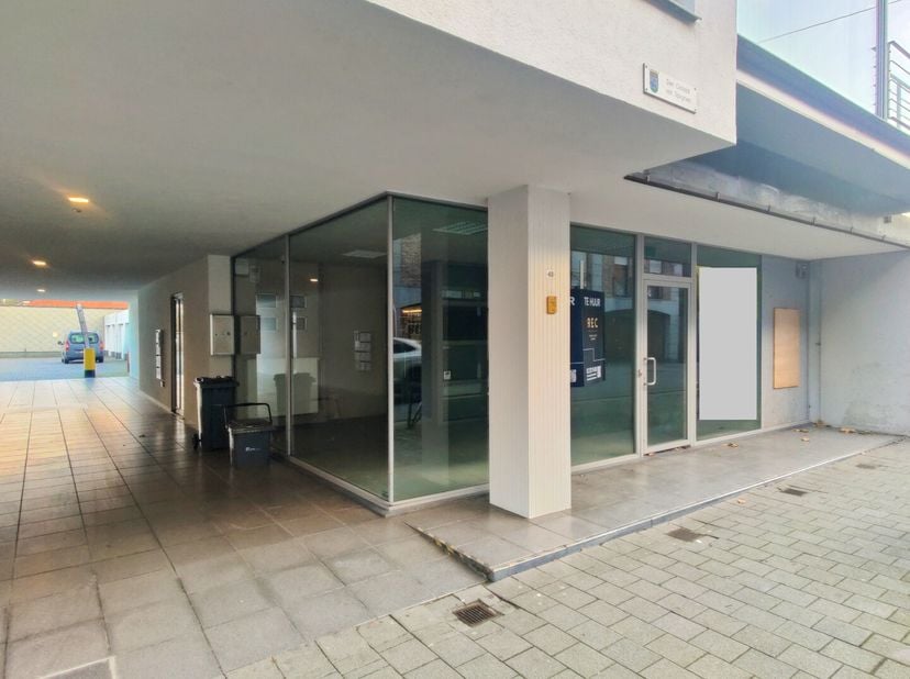 Modern en veelzijdig handelspand te huur in hartje Turnhout&lt;br /&gt;
Ontdek dit instapklare handelspand met een uitstekende ligging in het bruisende cent