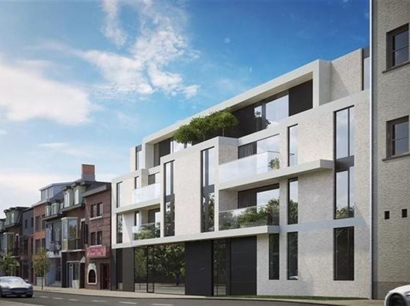Gunstig gelegen casco commercieel gelijkvloers in het centrum van Hoeilaart, vlakbij de markt en het openbaar vervoer. Deze oppervlakte van +/- 240m²
