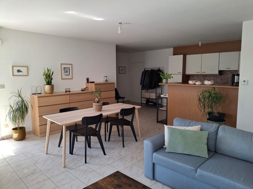 Tof instapklaar appartement te Sint-Pauwels. EPC-B (144)&lt;br /&gt;
&lt;br /&gt;
Tof instapklaar appartement met terras en 1 slaapkamer op 1eV in centrum Sint-Pa