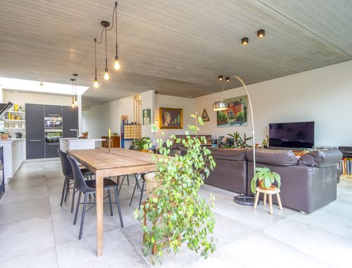                                         Maison à vendre à Wevelgem, € 385.000
