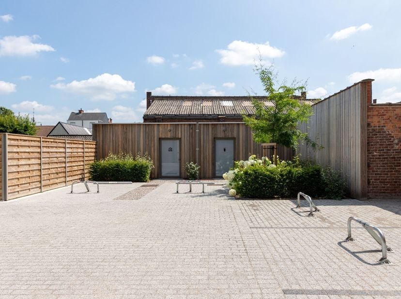 Garage à vendre
                    à 9700 Oudenaarde