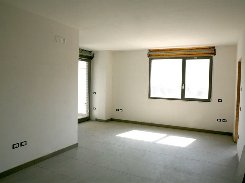 OPTIE :&lt;br /&gt;
WOMMELGEM: Gebouw van +/- 640 m² met een huurwaarde van 28.000€ (appartementen en gelijkvloers) (#1X+2_VAVA_ANT)&lt;br /&gt;
 Appartement van