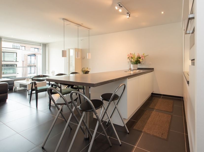 A louer : Appartement d&#039;une chambre à coucher, clé en main, entièrement meublé, idéal pour ceux qui recherchent le confort et la fonctionnalité. Le sa