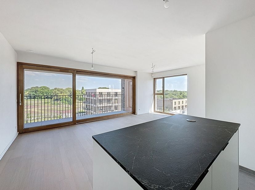 Cet appartement Ben de nouvelle construction avec 2 chambres et 2 salles de bains se trouve dans le nouveau développement des Jardins d&#039;Eden. L&#039;appart