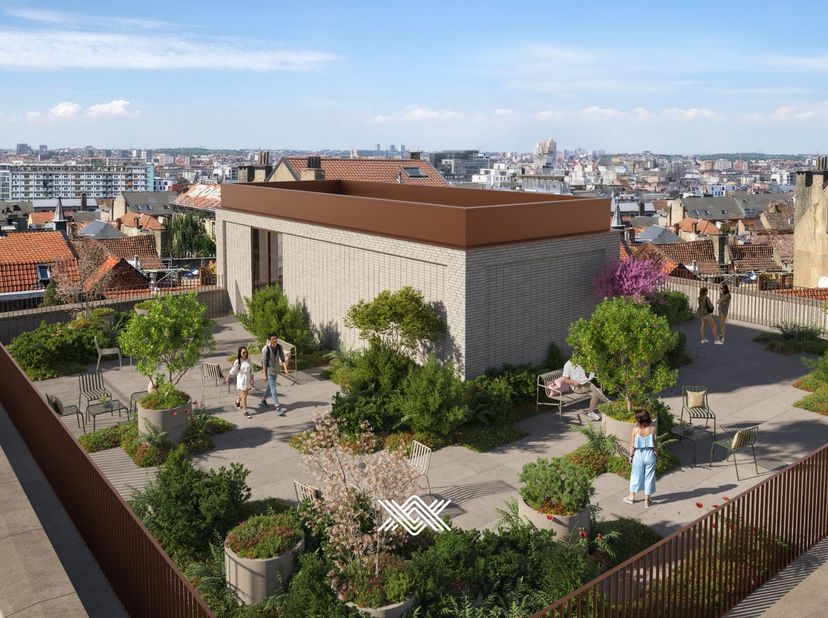 Deze penthouse van 97,20 m² beschikt over een inkomhal met toegang tot de lichtrijke eet- en leefruimte, een open keuken en praktische berging, twee r