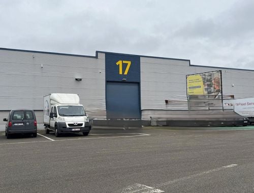                                         Bâtiment commercial à louer à Aartselaar, € 9.500
