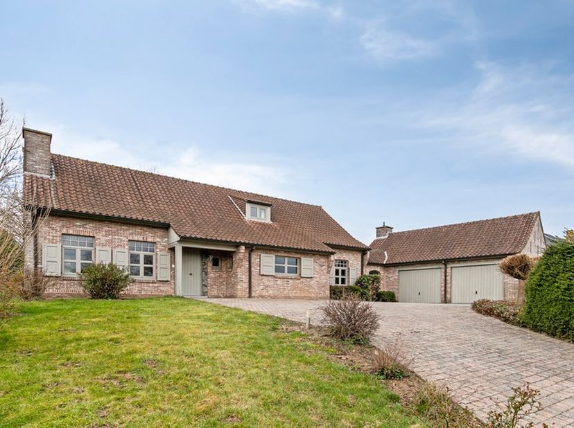 Maison à vendre
                    à 9620 Zottegem