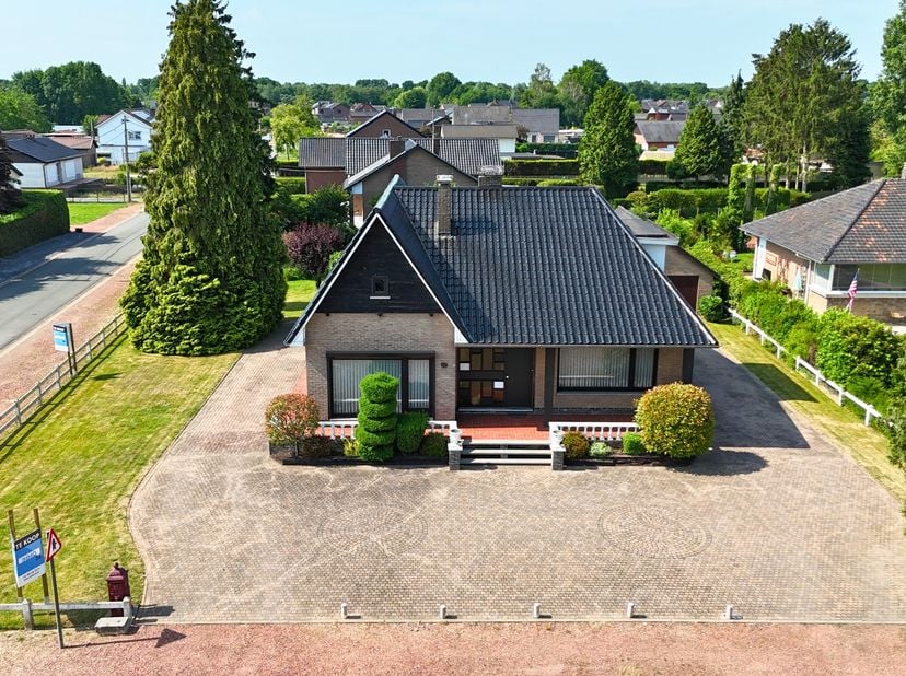 Charmante woning met grote tuin en dubbele garage in Opgrimbie&lt;br /&gt;
&lt;br /&gt;
Deze open bebouwing is gelegen aan de Weg naar Zutendaal 67 in Opgrimbie (